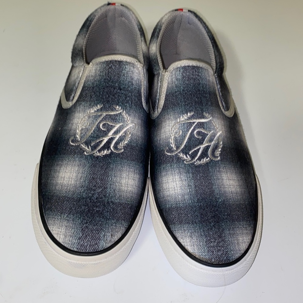 Tommy Hilfiger Shoes size 10